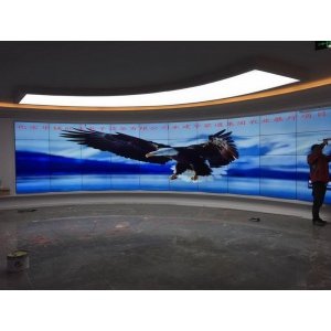 內(nèi)蒙華蒙通農(nóng)產(chǎn)品展廳46寸3.5mm4x10